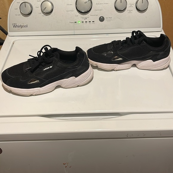 Adidas | unisex torsion shoes - Picture 4 of 9